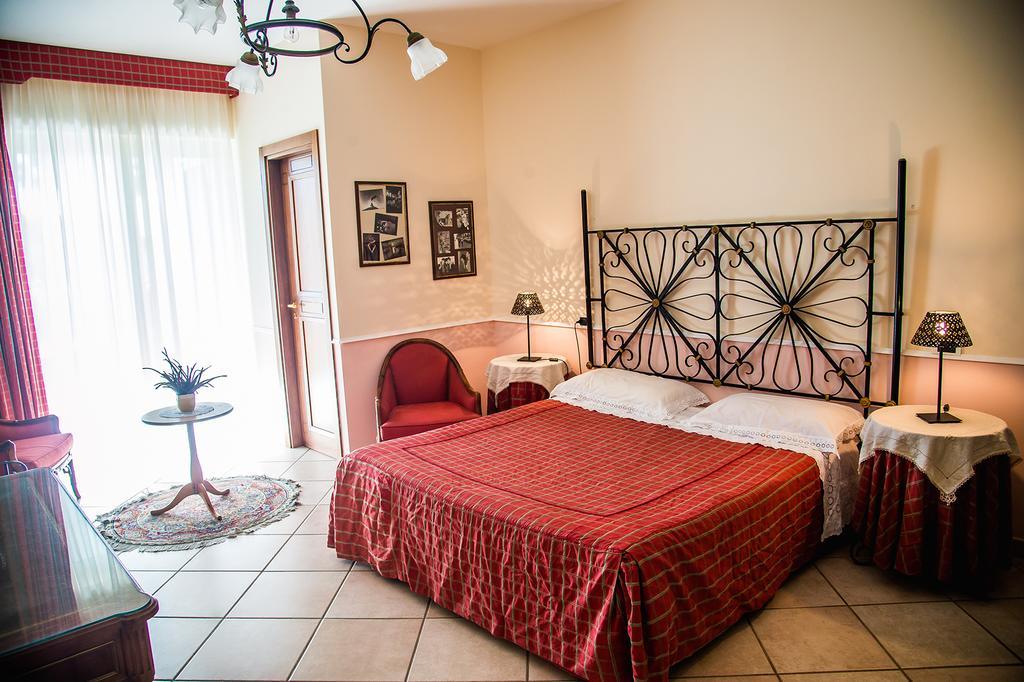 Bed And Breakfast El Dueno Palinuro Kültér fotó